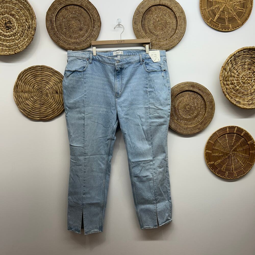 NEW Abercrombie High Rise Curve Love The 90s Straight Leg Jean Plus Size 37/24S